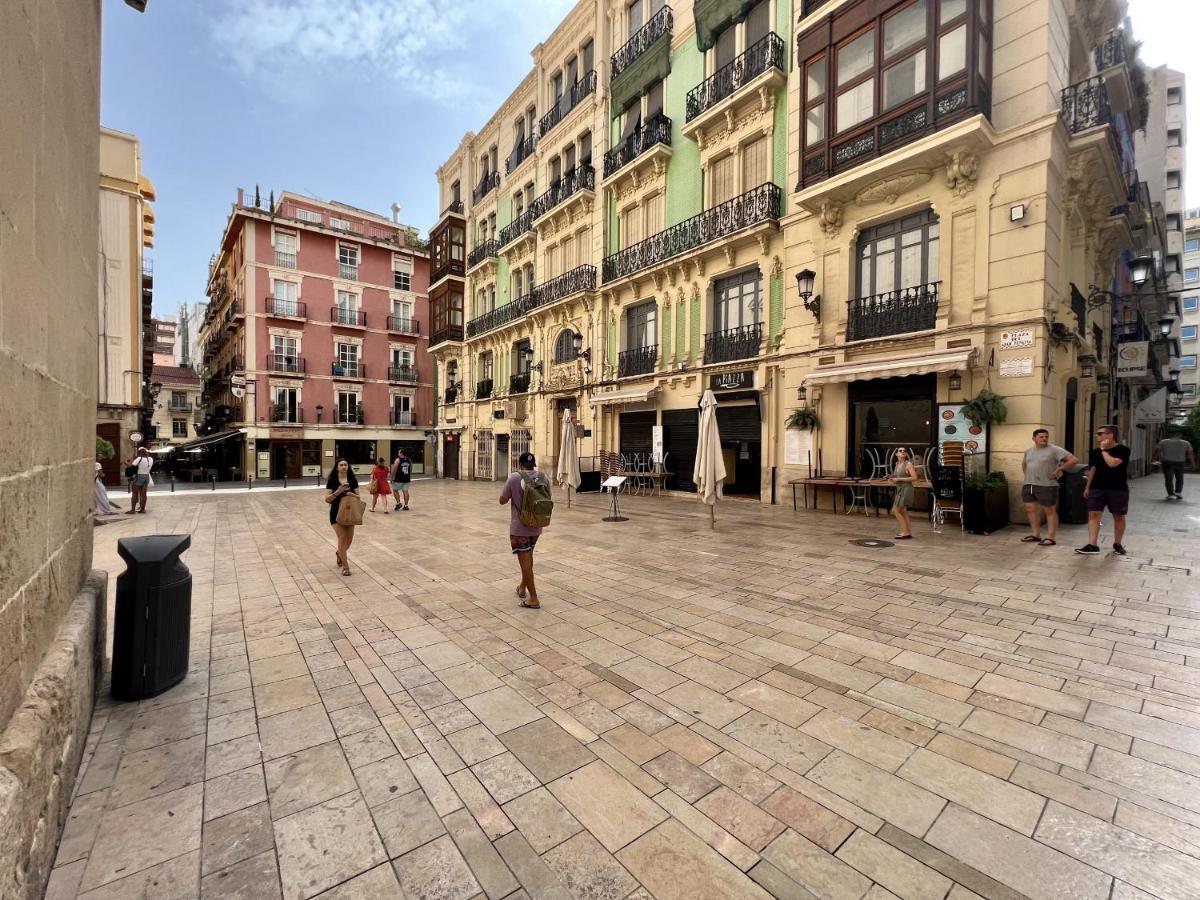 Cozy San Cristobal Apartment In Heart Of 阿利坎特 外观 照片